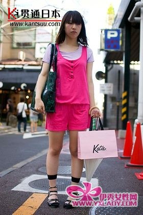 日本街头型人演绎初秋短打