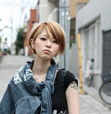 大饱眼福 初秋日本街头最新发型大放送点击图片进入下一页