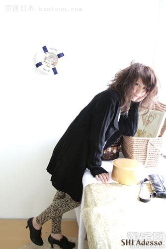 清醇灰白色系 09年日本服饰流行色