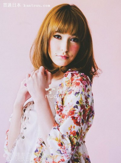 藤井莉娜俏皮性感私服照