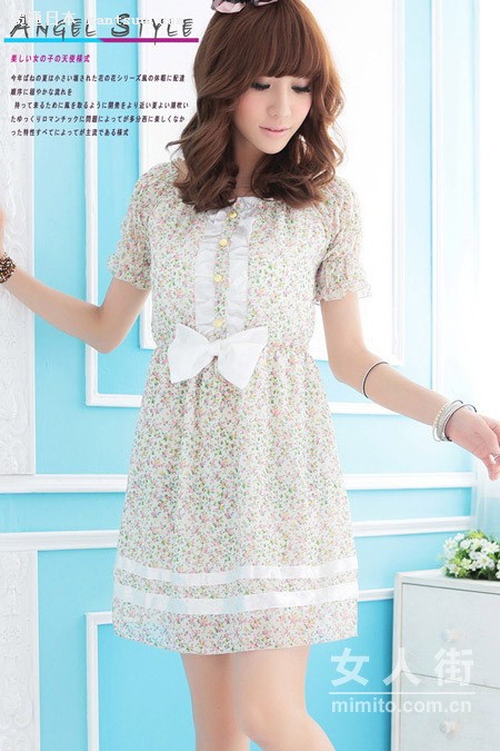 日系MM气质迷人 打造夏日甜心搭