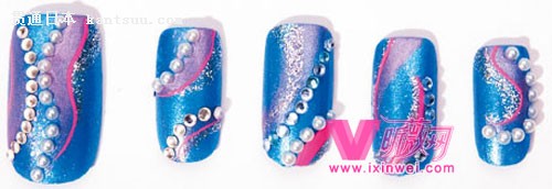 08夏日美甲 挑战夏日艳丽色彩美甲