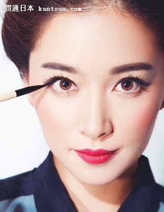 内双眼睛彩妆技巧 立变迷魅惑大眼