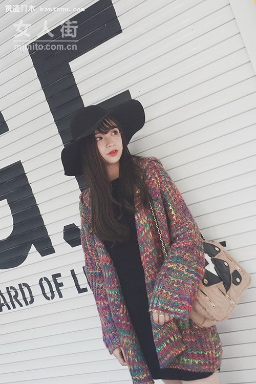 做个潮妞很简单:中长款针织开衫示范