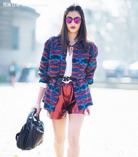 秋季衬衫新穿法 出街造型UP升级