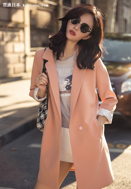 十月流行风尚:简洁百搭小西装