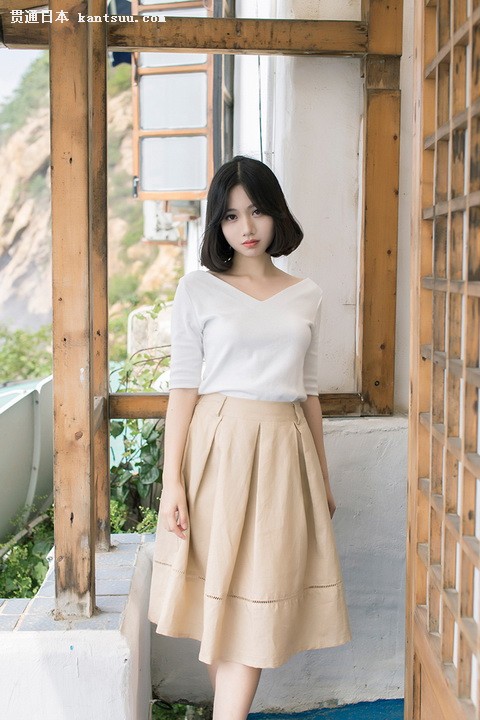 9月流行第一波 初秋美裙穿搭来袭击