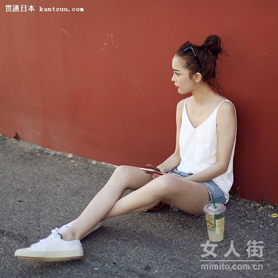 性感吊带小背心 让你安心过酷夏