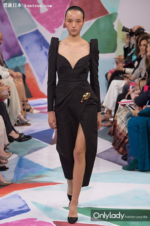 Schiaparelli 2016秋冬高定秀 让大女人变有趣