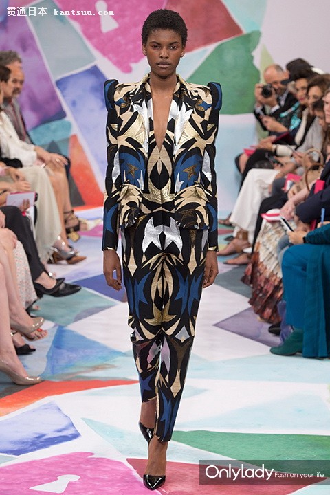 Schiaparelli 2016秋冬高定秀 让大女人变有趣