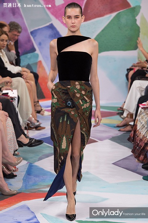 Schiaparelli 2016秋冬高定秀 让大女人变有趣