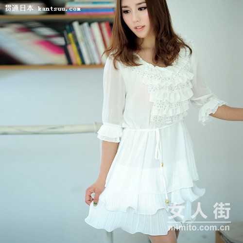 10款美妞装嫩搭配 甜美卖萌!